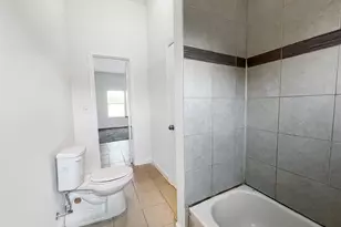 3710 Holmes Rd, Houston, TX 77051 - Photo 10