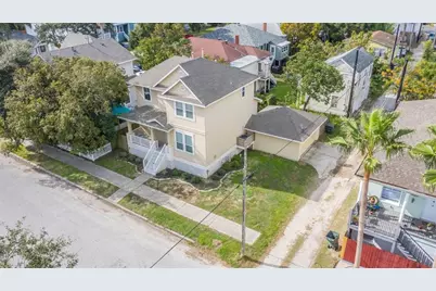 1815 28th Street, Galveston, TX 77550 - Photo 1