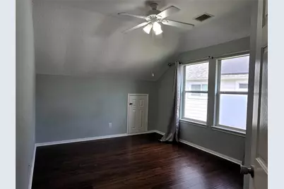 4911 Russett Lane, Sugar Land, TX 77479 - Photo 10