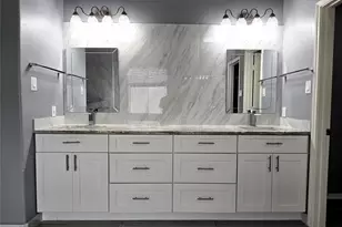 4911 Russett Ln, Sugar Land, TX 77479 - Photo 14