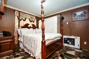 16005 Old Richmond Rd, Sugar Land, TX 77498 - Photo 18