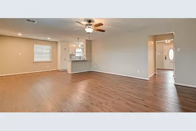11611 Sagehollow Lane, Houston, TX 77089 - Photo 2