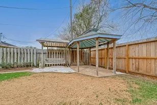 11611 Sagehollow Ln, Houston, TX 77089 - Photo 14