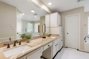 13711 Crickett Hollow Dr, Houston, TX 77069 - Photo 24