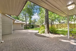 13711 Crickett Hollow Dr, Houston, TX 77069 - Photo 32