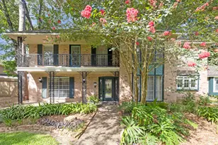 13711 Crickett Hollow Dr, Houston, TX 77069 - Photo 2