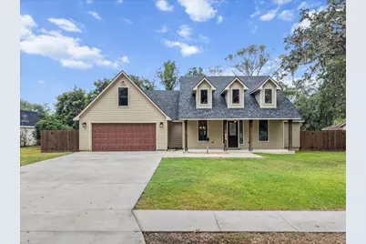 103 Begonia, Lake Jackson, TX 77566 - Photo 1