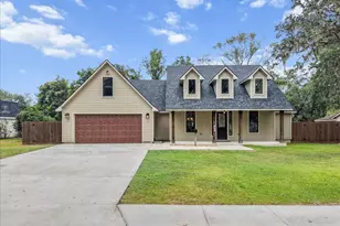 103 Begonia, Lake Jackson, TX 77566 - Photo 1