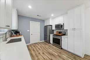 4102 Ave M 1/2, Galveston, TX 77550 - Photo 10