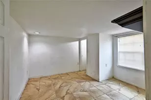 314 King St, Houston, TX 77022 - Photo 10