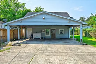 314 King St, Houston, TX 77022 - Photo 2