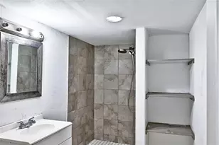 314 King St, Houston, TX 77022 - Photo 12