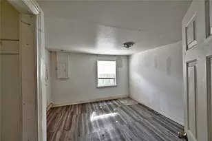 314 King St, Houston, TX 77022 - Photo 18