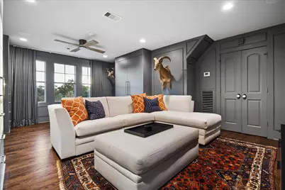7818 Bellewood Drive, Houston, TX 77055 - Photo 16