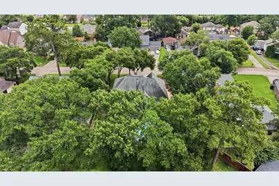 8103 Hurst Forest Drive, Humble, TX 77346 - Photo 32