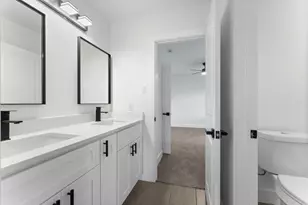 8205 Carver Rd Rd, Houston, TX 77088 - Photo 20