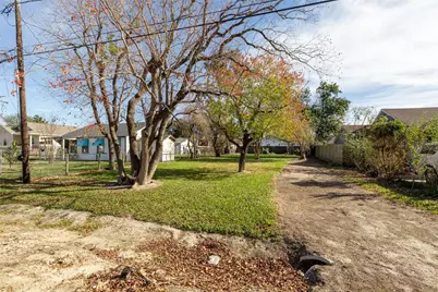 6222 Kirkwood Street, Houston, TX 77022 - Photo 10