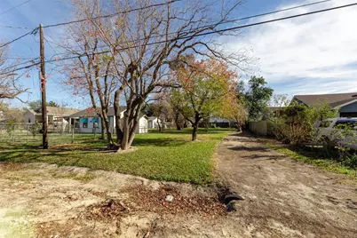 6222 Kirkwood Street, Houston, TX 77022 - Photo 8