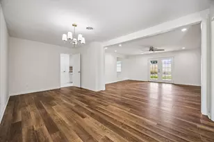 9319 Meadowcroft Dr, Houston, TX 77063 - Photo 6