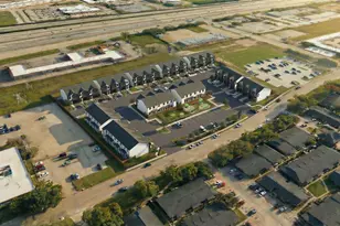 81 Northpoint Dr Building 4 Apartment B, Houston, TX 77060 - Photo 2