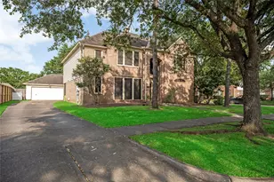 122 Crystal Reef Dr, League City, TX 77573 - Photo 2