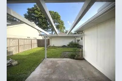 15714 Echo Hill Drive, Houston, TX 77059 - Photo 10