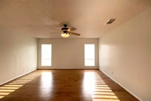 15714 Echo Hill Dr, Houston, TX 77059 - Photo 26