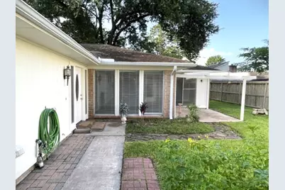 15714 Echo Hill Drive, Houston, TX 77059 - Photo 6