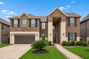 66 Zenith Ln, Sugar Land, TX 77498 - Photo 2