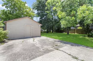 1202 13th St N, Texas City, TX 77590 - Photo 24