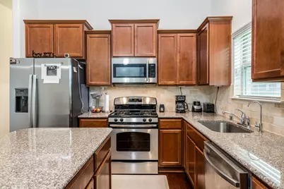 18918 Cove Pointe Dr, Cypress, TX 77433 - Photo 16