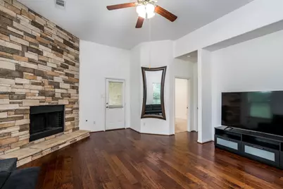 18918 Cove Pointe Dr, Cypress, TX 77433 - Photo 20