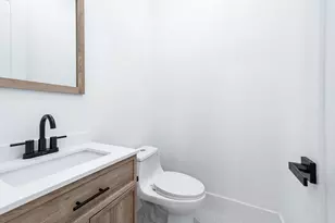 313 N Nagle St, Houston, TX 77003 - Photo 18