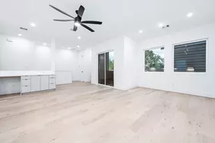 313 N Nagle St, Houston, TX 77003 - Photo 18