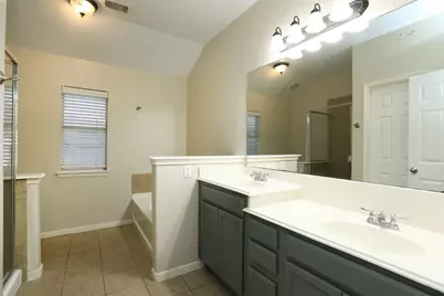 8231 Gran Villa Drive, Cypress, TX 77433 - Photo 16