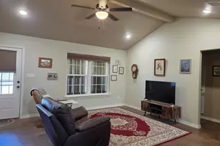 98 Dog Fish Dr, Palacios, TX 77465 - Photo 2
