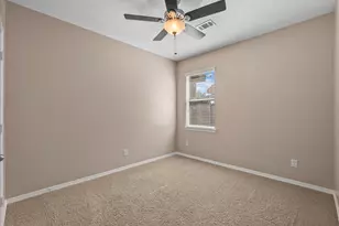2875 Torano Cir, League City, TX 77573 - Photo 20