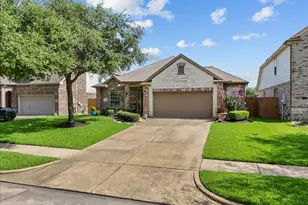 2875 Torano Cir, League City, TX 77573 - Photo 2