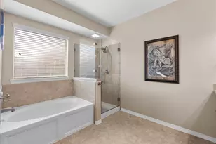 2875 Torano Cir, League City, TX 77573 - Photo 18