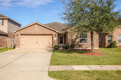 412 Hawks View Drive, La Marque, TX 77568 - Photo 1