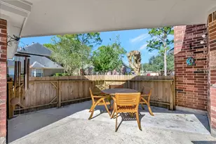 4110 Lake Falls Ct, Houston, TX 77059 - Photo 40