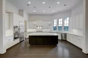 7505 Awty School Ln, Houston, TX 77055 - Photo 4