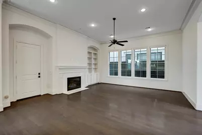 7505 Awty School Lane, Houston, TX 77055 - Photo 8