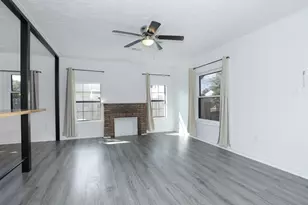 207 Cosmos St, Houston, TX 77009 - Photo 4