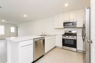 10813 Bird Of Paradise Ln, Houston, TX 77016 - Photo 6