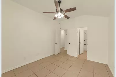 18147 Dinner Creek Drive, Katy, TX 77449 - Photo 12