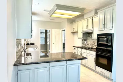 13703 Midfield Glen Court, Houston, TX 77059 - Photo 4