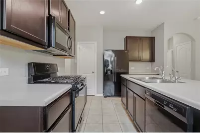 9938 Yanet Grove Lane, Houston, TX 77044 - Photo 8