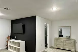 4802 Elser St, Houston, TX 77009 - Photo 4