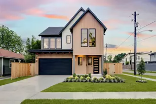 902 E 25th St, Houston, TX 77009 - Photo 1